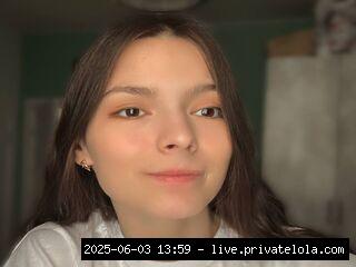 snapshot girl white