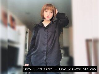 snapshot girl white