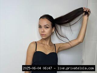snapshot girl white