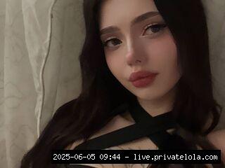 snapshot girl white