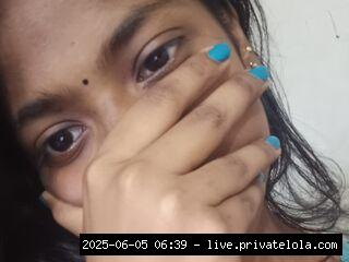 i am kajal ❤️  i live in delhi ✨🌸   I am single ❤️
