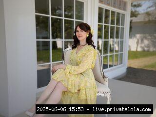 Hello! Pleassed to welcome in my room! Im very sexy and sweet lady with gre