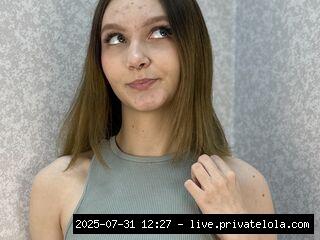 snapshot girl white