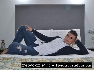 I'm a quiet, funny person I love to share with the people I love and t