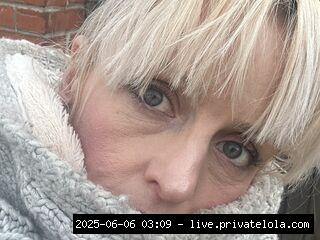 A little blonde Girl , wich loves to show her Body , loves making each othe