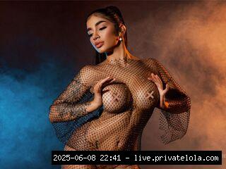 I am a woman who loves to explore every centimeter of my body and take out 