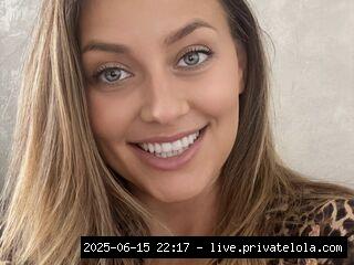 Hot body, magical squirt, tight asshole for you ! Your girlfriend experienc