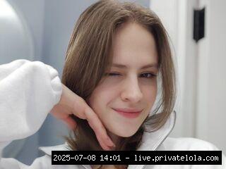 Just a simple girl, but have some secrets you need to find out:3