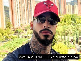 I'm Vinzenz, a muscular boy looking for naughty fun!..