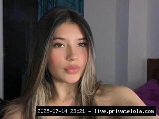 snapshot girl latin