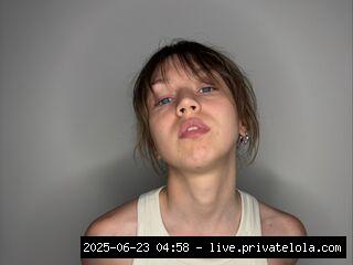 snapshot girl white