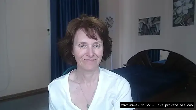 Hi, Lia😊 You are so pretty 😍 neck massage🤩 Eye contact🤍 teasing