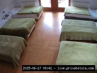 voyeurcam-julmodels-bed-6 chat