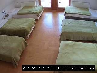 voyeurcam-julmodels-bed-6 chat