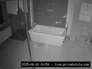 voyeurcam-casa-salsa-bathroom-3 Public Chat Channel