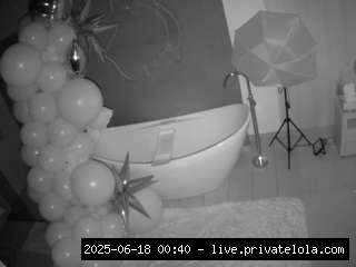 voyeurcam-casa-salsa-bathroom-5 Public Chat Channel